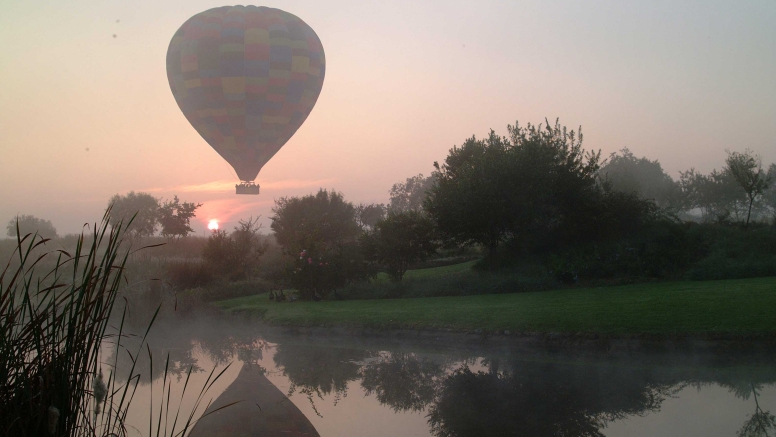 Magalies River Valley Scenic Balloon Safari With Bill Harrops image 12