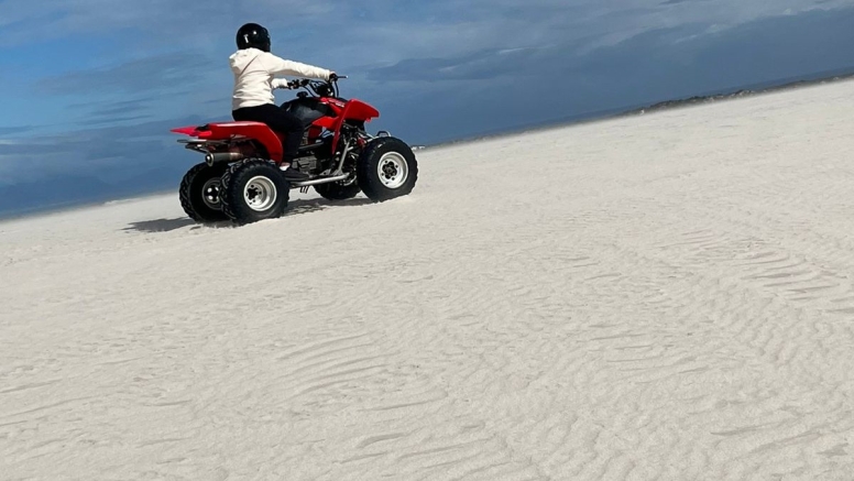 1 Hour White Dunes Quad Bike and Photo Adventure Atlantis image 9