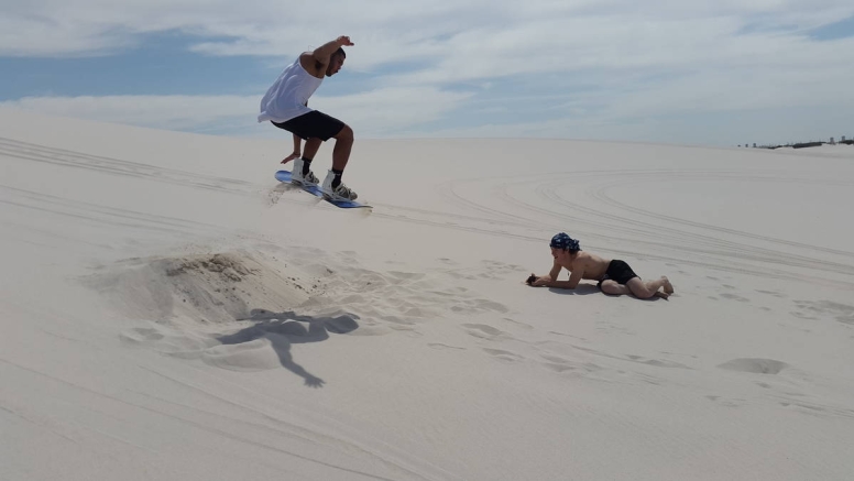 Ultimate 4x4 Sandboarding image 2