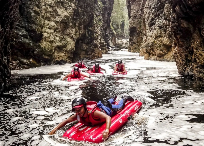 Storms River Kayak and Lilo image 9