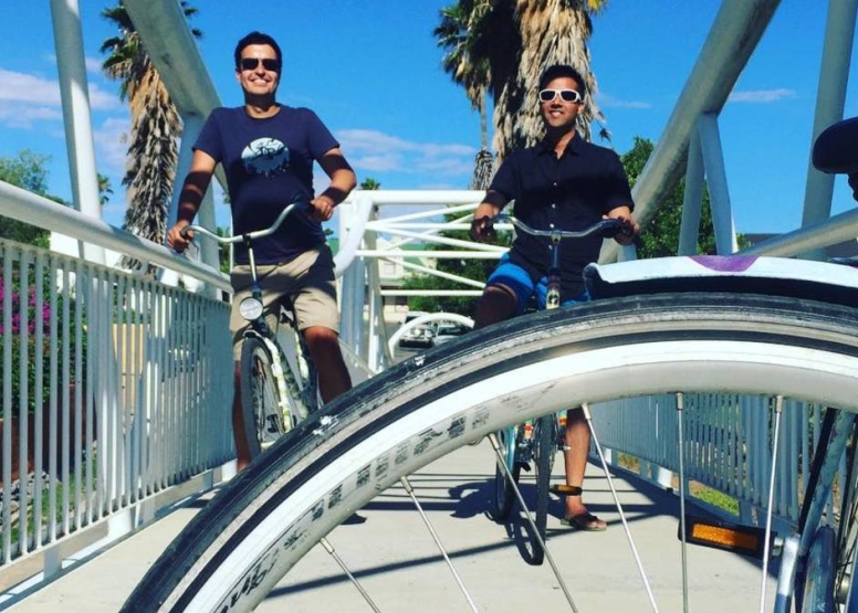 Private Bicycle, Art & Town Tour image 1