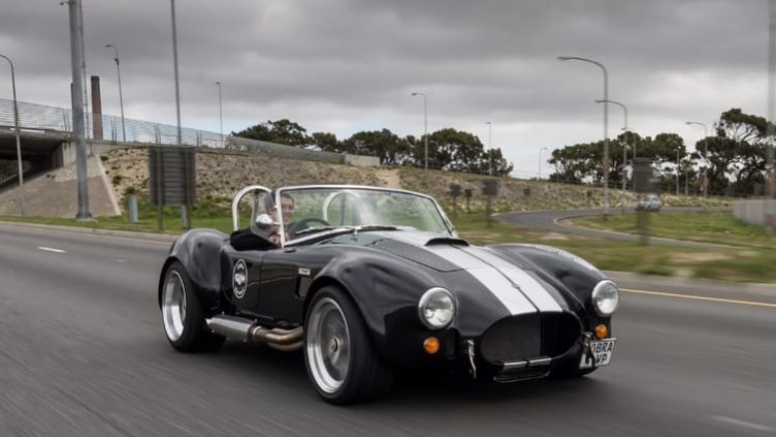 Half Day Cobra Experience - Black with Silver Stripes image 2