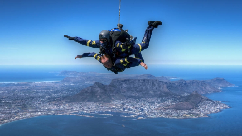 Tandem Skydive image 5