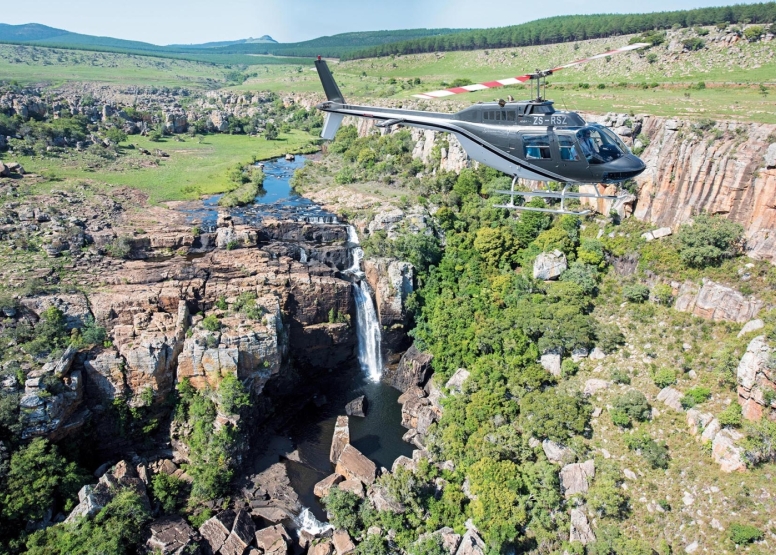 Cascades Scenic Flight image 1