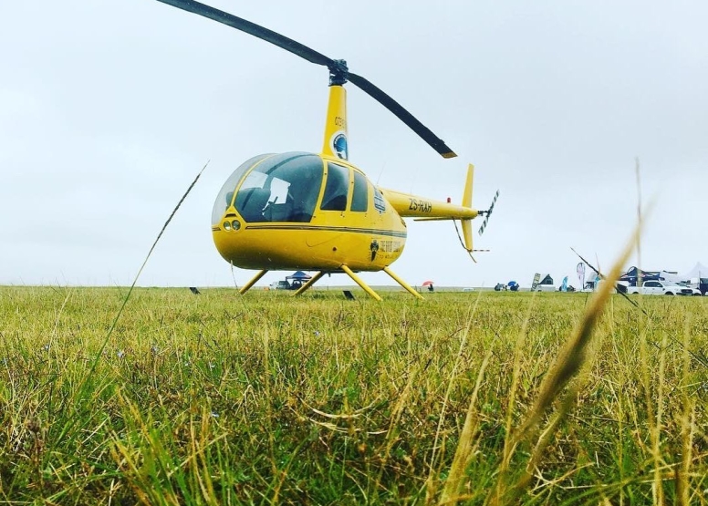 Helicopter scenic flight to Diaz Beach image 3