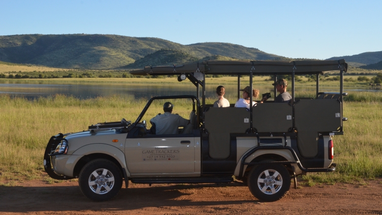 Private Game Drive Sun City - 10 Seater image 11