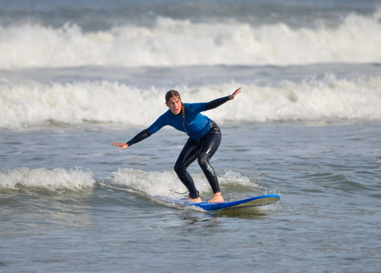 4 surf lessons x 1h30 minute image 1